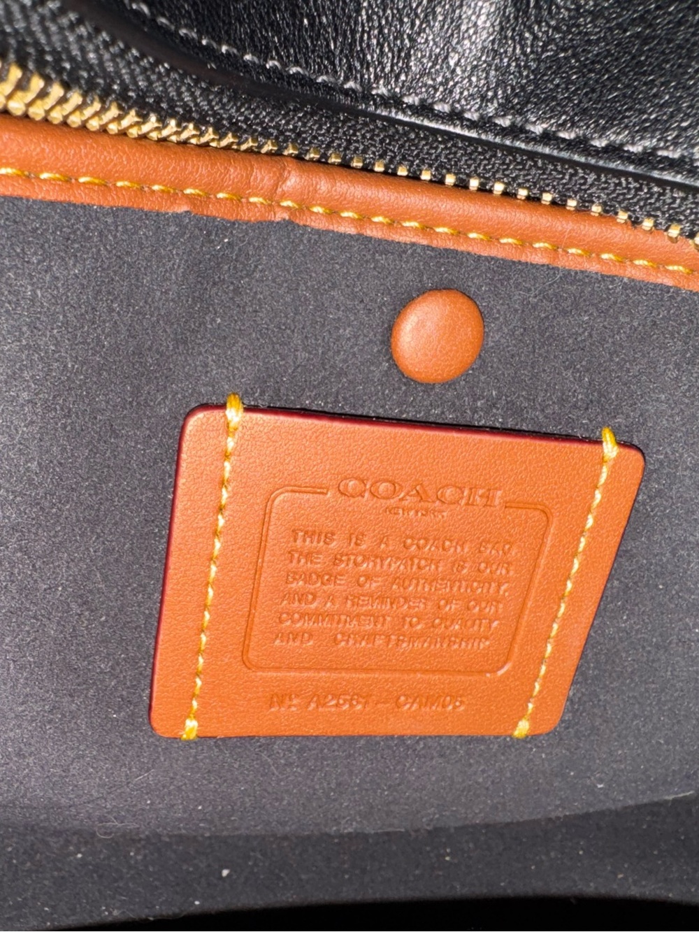 Coach Empire 28 Black - Picture 6 of 7